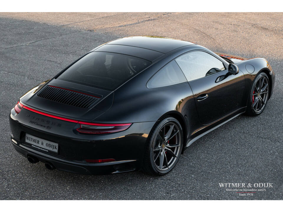 Image 7/38 of Porsche 911 Carrera 4S (2017)