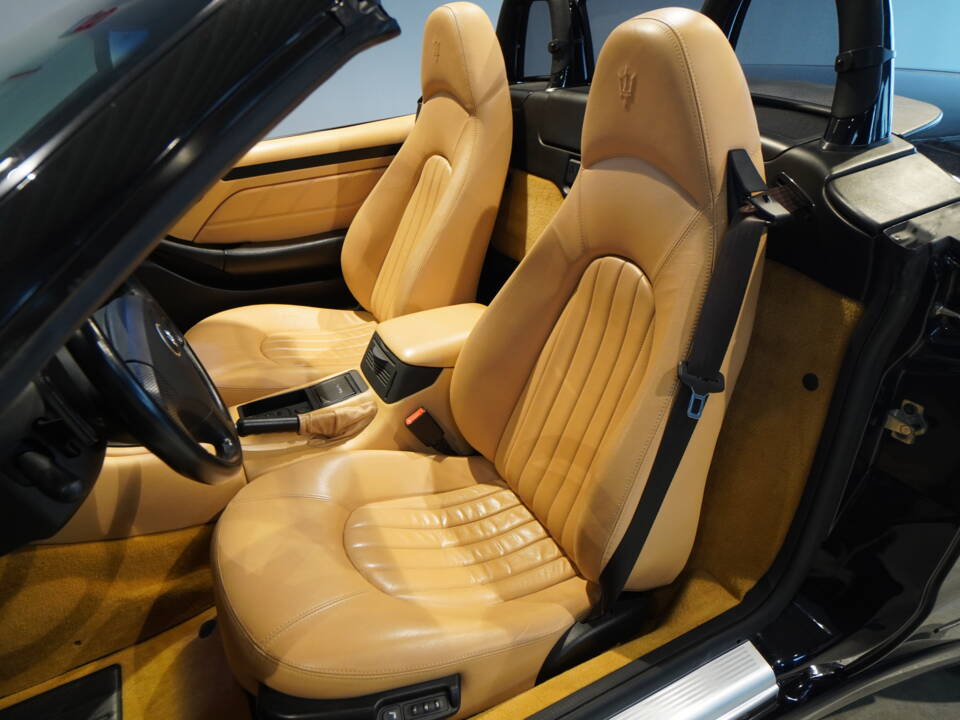Bild 10/21 von Maserati Spyder 4200 Cambiocorsa (2002)