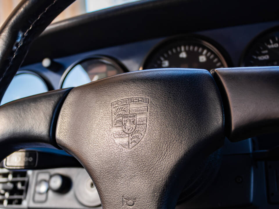 Image 29/49 of Porsche 911 Speedster (1993)