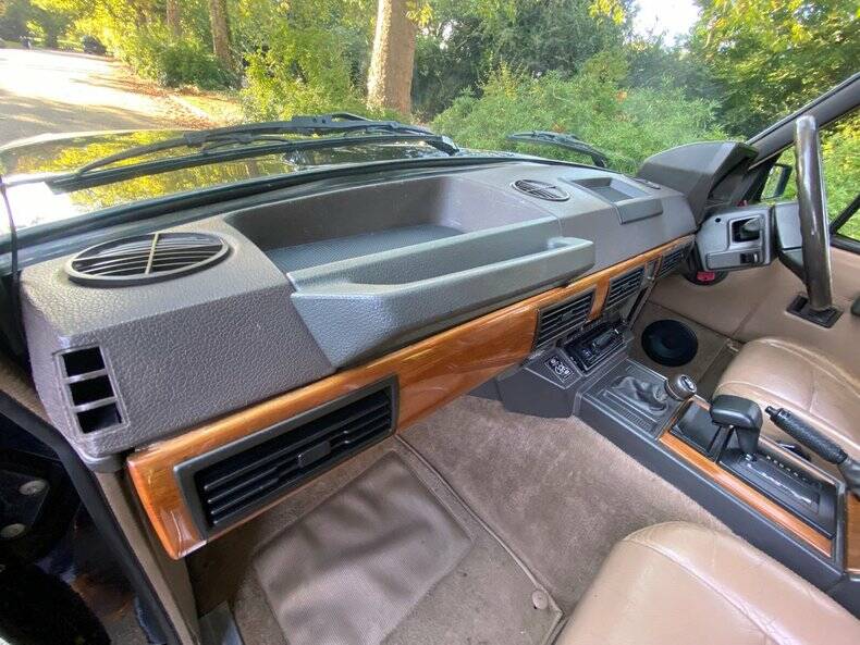 Immagine 44/50 di Land Rover Range Rover Classic CSK (1991)