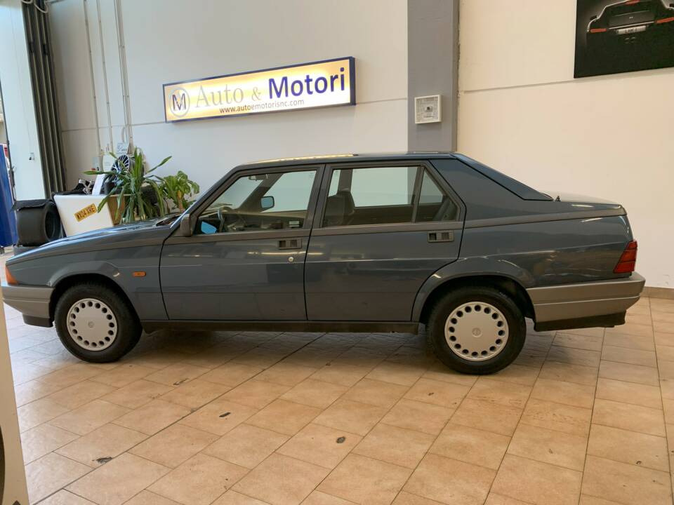 Image 8/30 of Alfa Romeo 75 1.6 (1989)