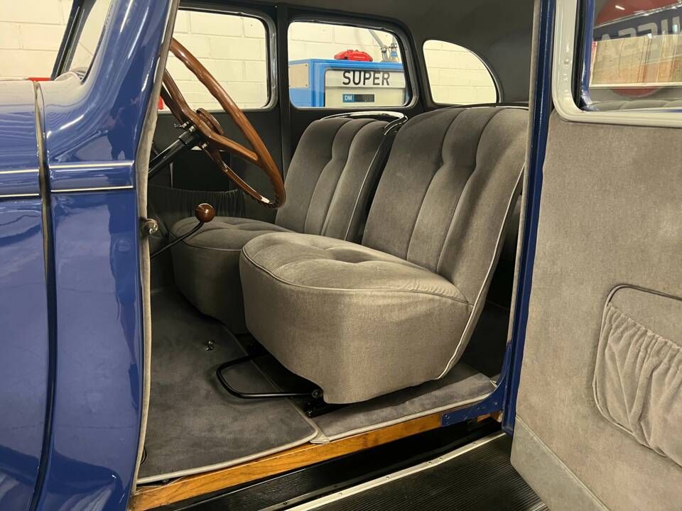 Image 5/17 de Peugeot 401 D (1935)