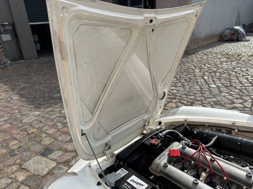 Image 52/63 of Alfa Romeo Spider 1300 Junior (1970)