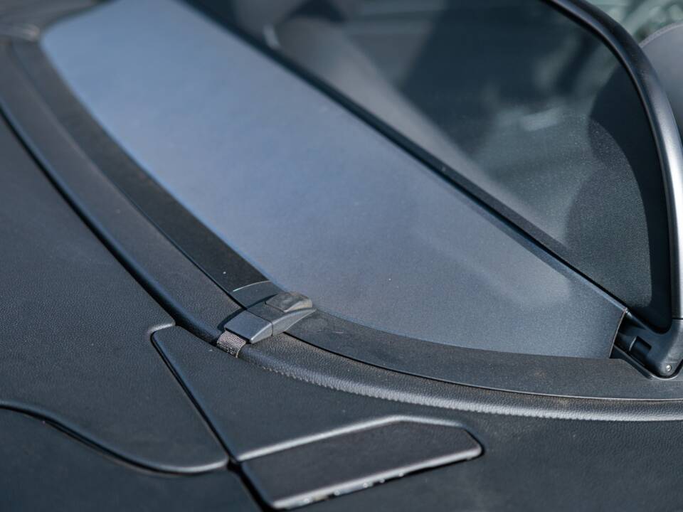 Image 23/50 of Mercedes-Benz SL 350 (2004)