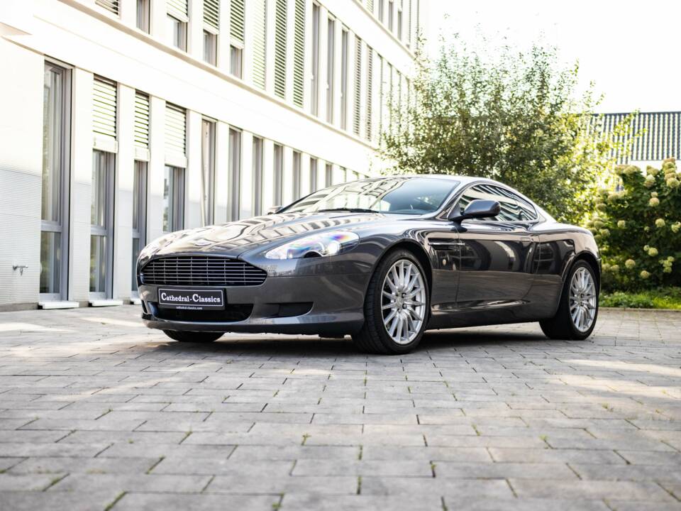 Imagen 48/50 de Aston Martin DB 9 (2006)