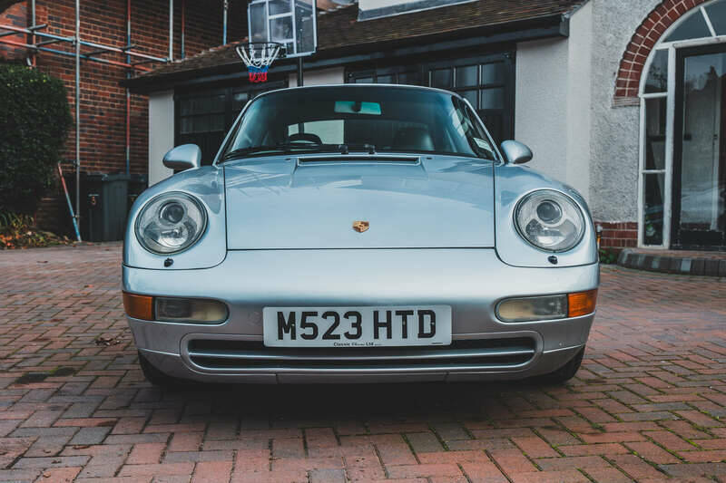 Image 9/50 of Porsche 911 Carrera (1994)