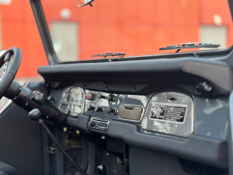 Image 10/50 of Toyota Land Cruiser BJ 40 (1981)