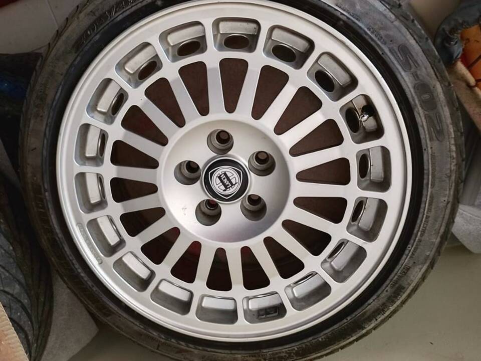 Bild 50/50 von Lancia Delta HF Turbo (1994)