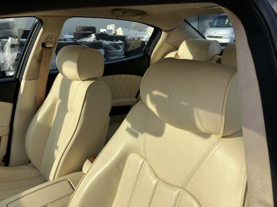 Image 12/46 of Maserati Quattroporte S 4.7 (2010)