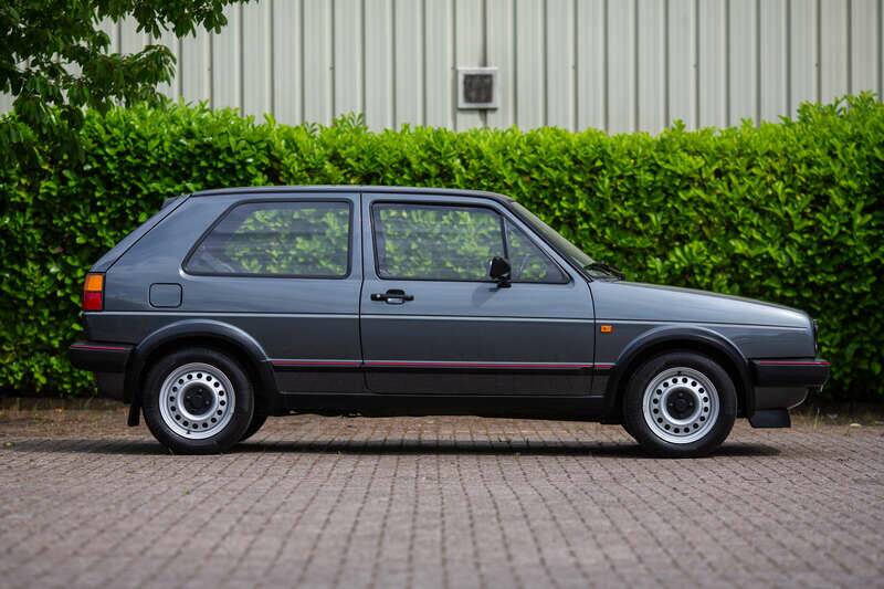 Bild 5/50 von Volkswagen Golf II GTi 1.8 (1986)