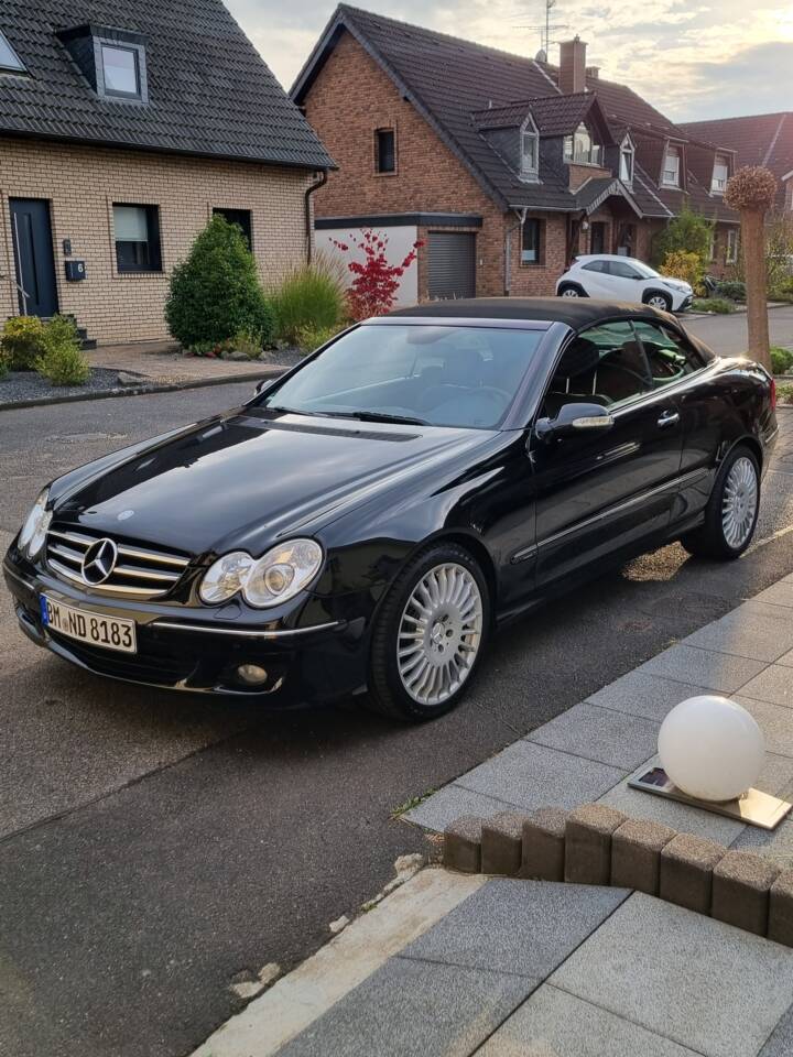 Image 8/31 de Mercedes-Benz CLK 200 K (2006)