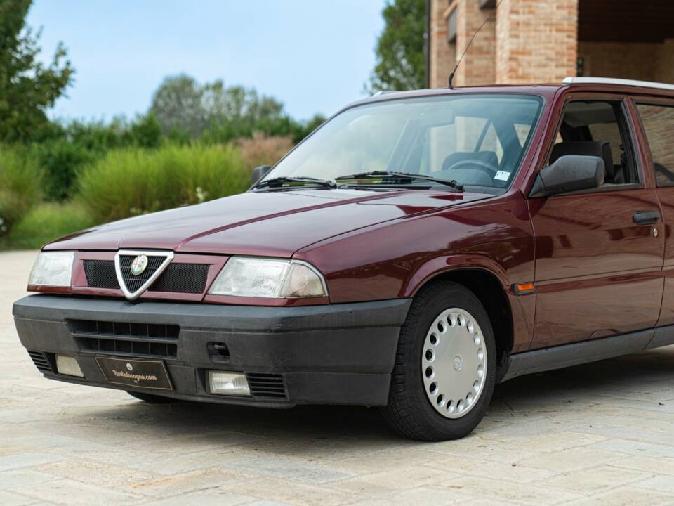 Image 21/50 of Alfa Romeo 33 - 1.3 Sportwagon 4x4 (1992)