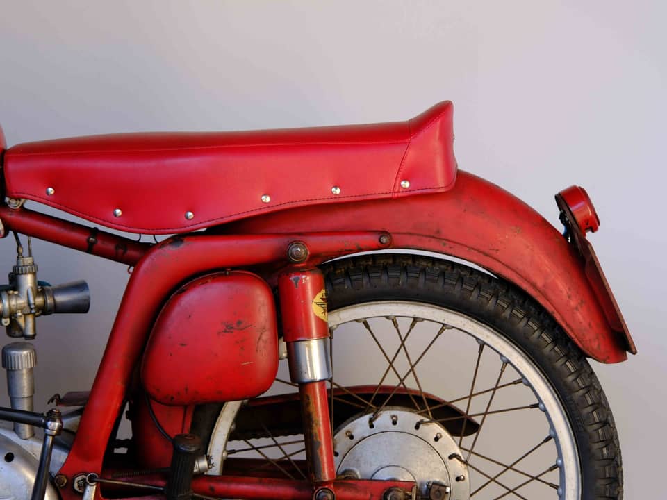 Image 47/83 of MV Agusta 175 CS Sport Disco Volante (1955)