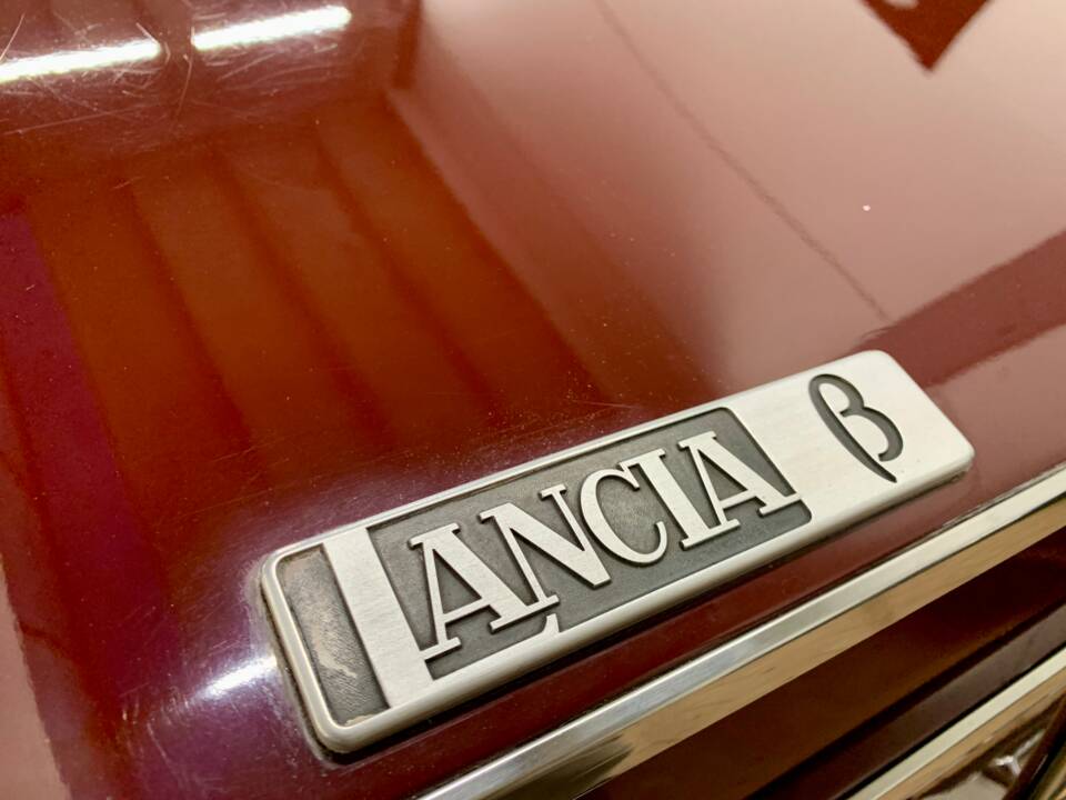 Image 11/17 of Lancia Beta Coupe 1600 (1978)