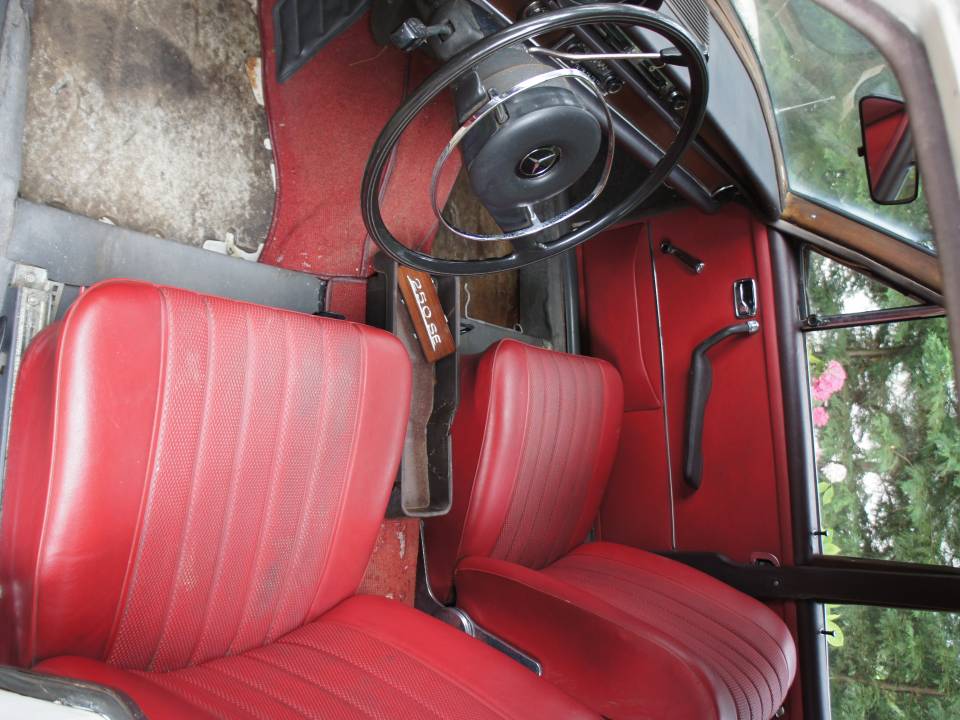 Imagen 13/22 de Mercedes-Benz 250 SE (1967)