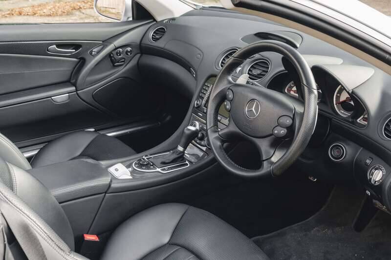 Image 2/50 de Mercedes-Benz SL 55 AMG (2006)