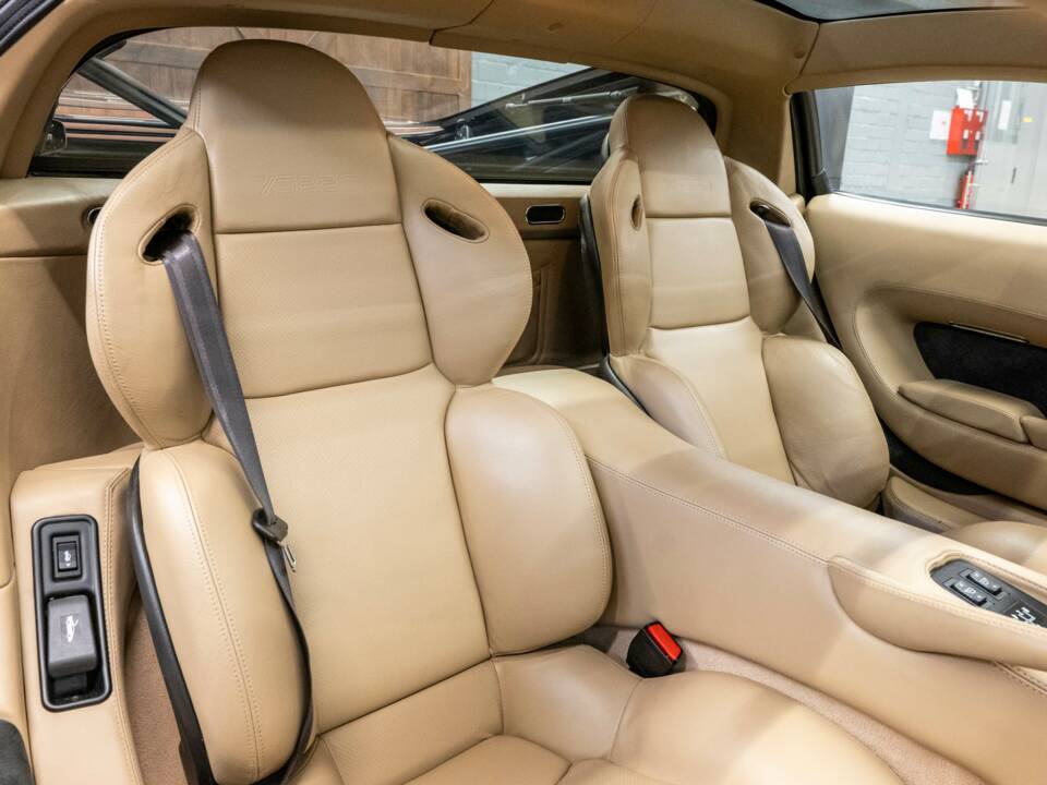 Immagine 17/46 di Jaguar XJ 220 (1993)