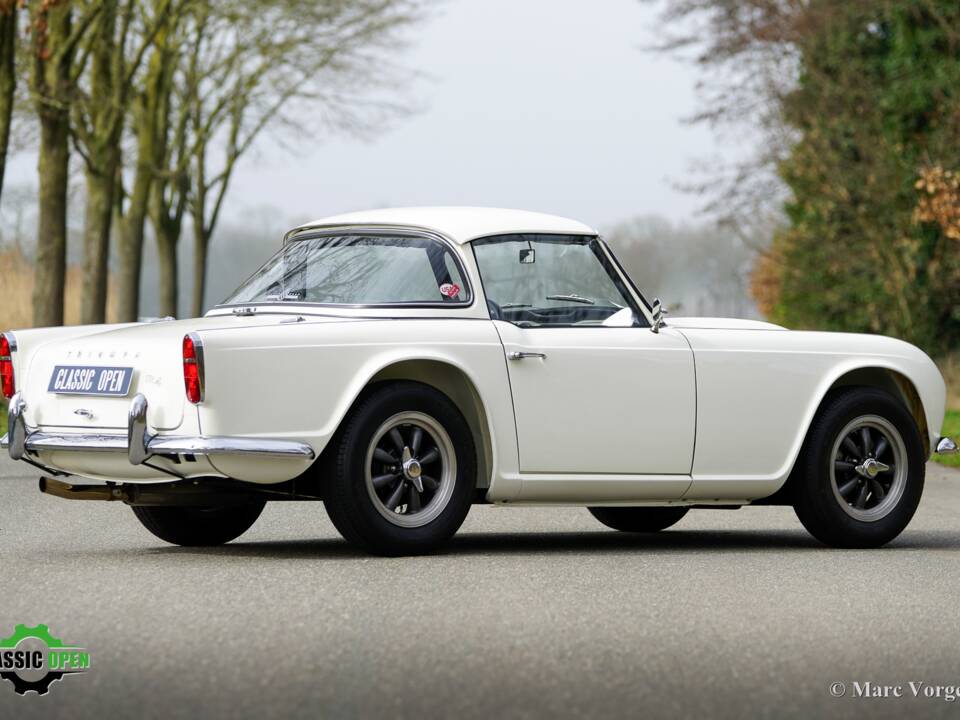 Afbeelding 35/66 van Triumph TR 4 (1963)