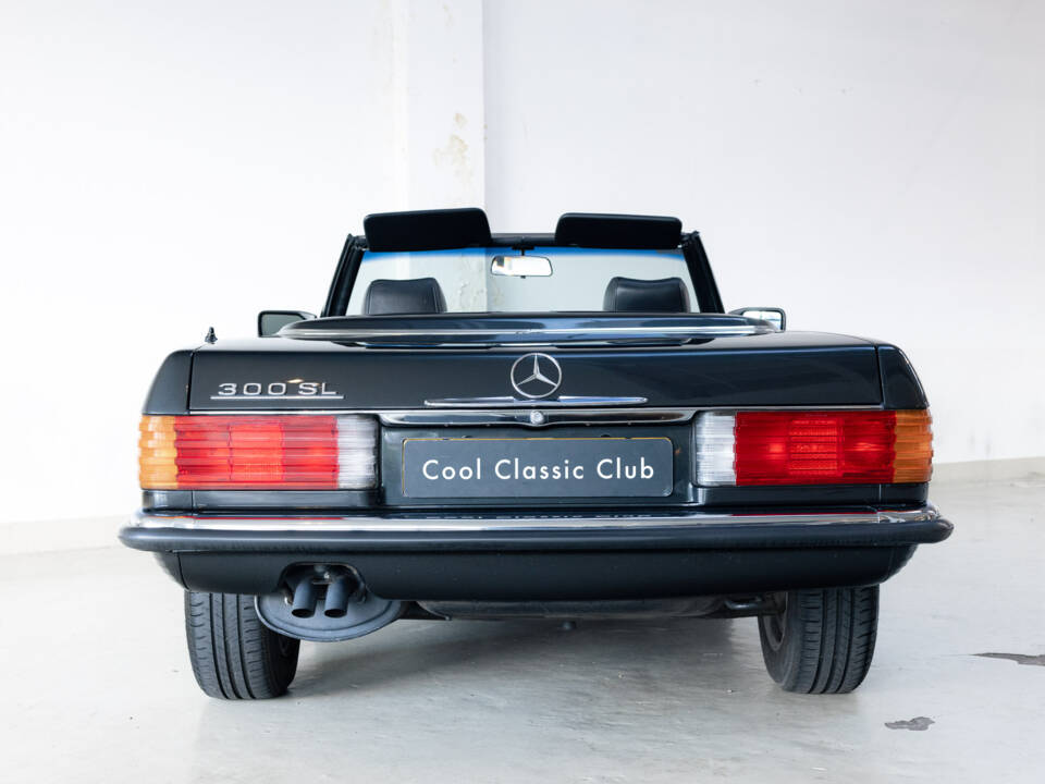 Image 7/30 of Mercedes-Benz 300 SL (1987)