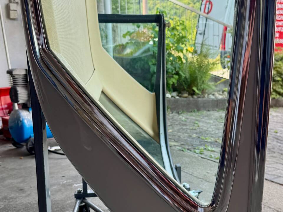 Image 12/18 of Mercedes-Benz 350 SL (1971)