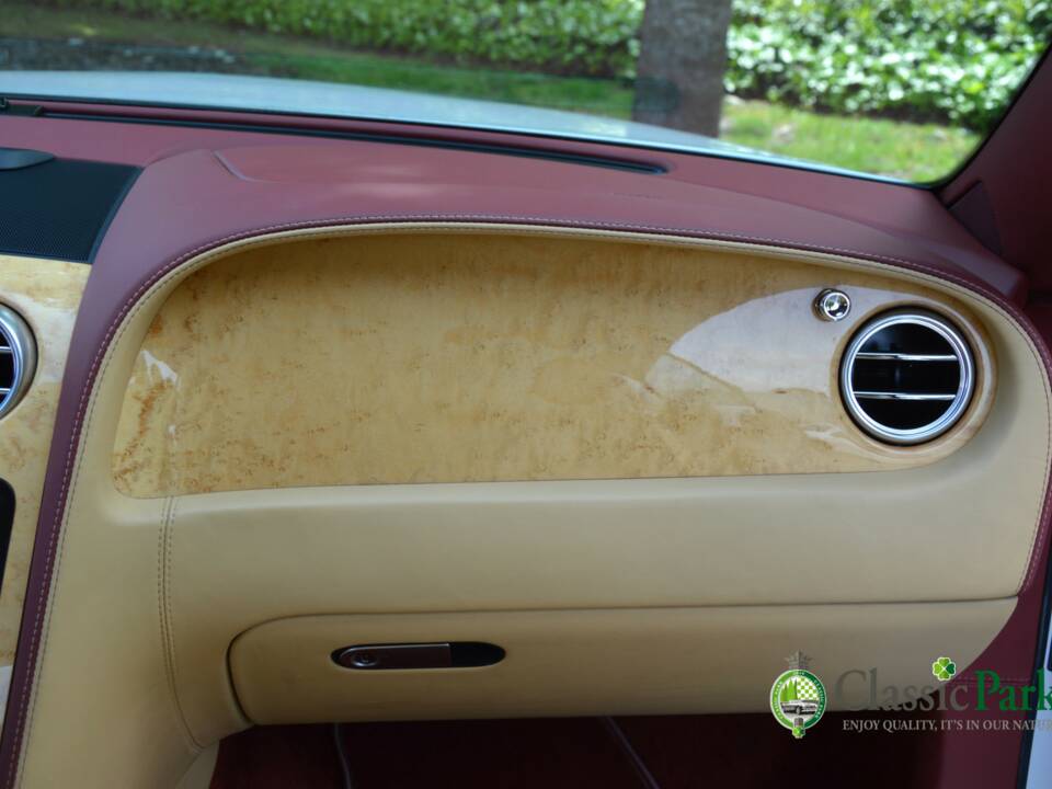 Bild 43/50 von Bentley Continental GT (2008)