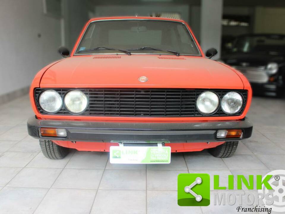 Image 2/10 de FIAT 128 Coupe 3P (1978)