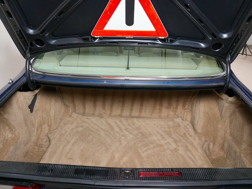 Image 40/41 of Mercedes-Benz 560 SEC (1990)