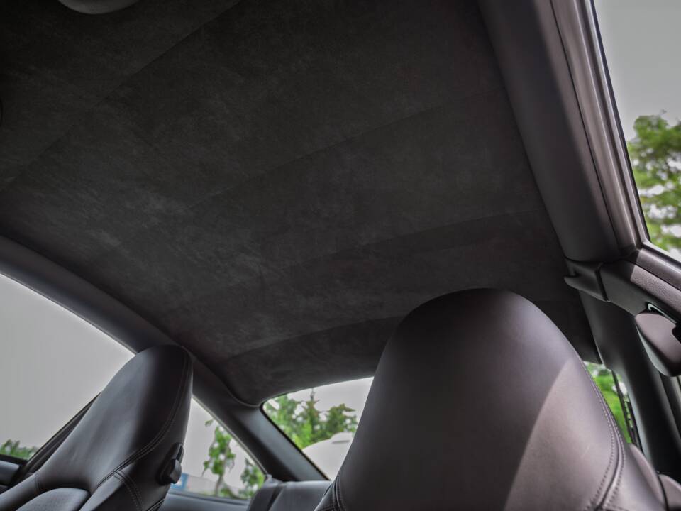 Afbeelding 30/73 van Porsche 911 Carrera 4S (2002)