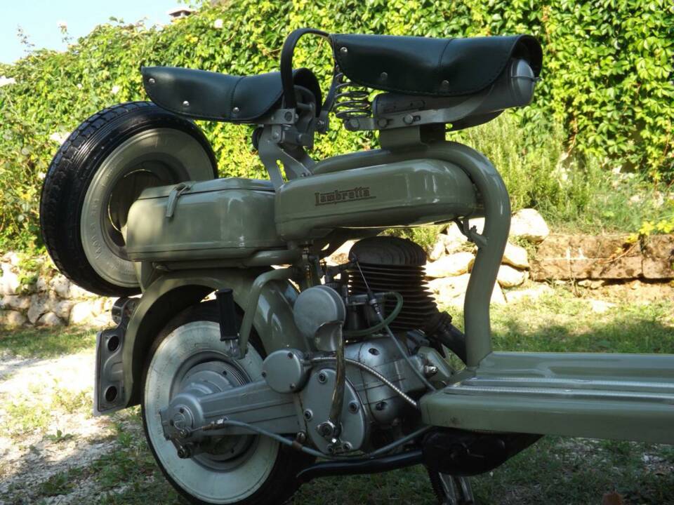 Immagine 9/50 di Innocenti Lambretta D 125 (1958)