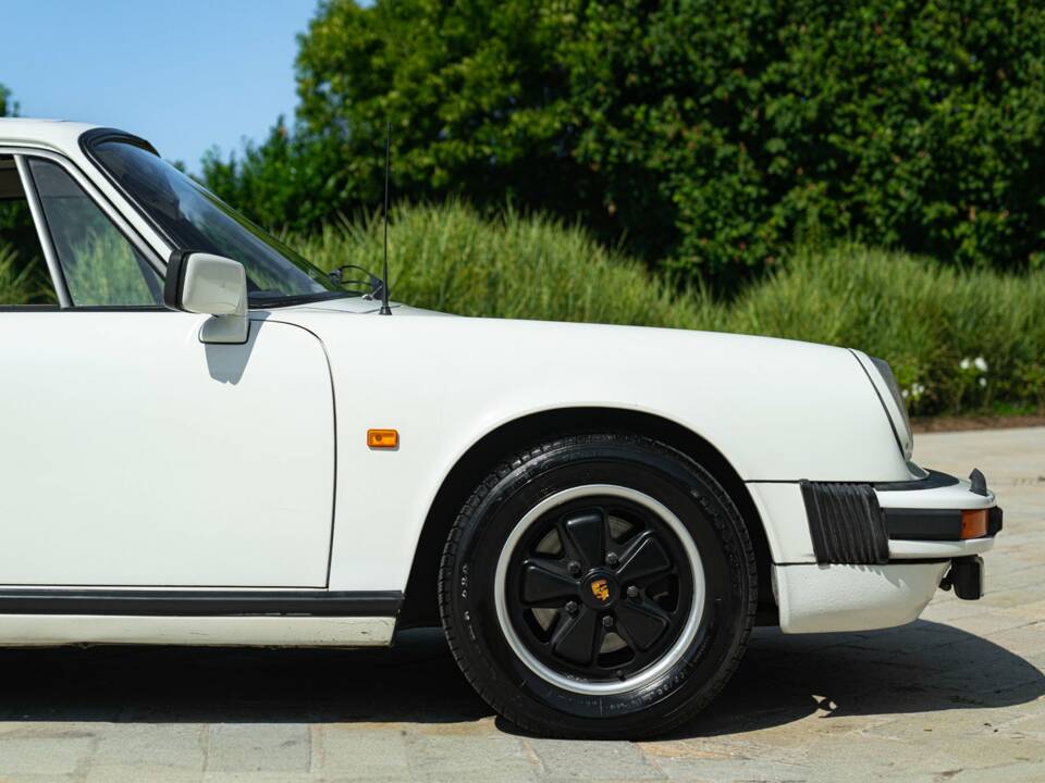 Image 22/50 de Porsche 911 SC 3.0 (1979)