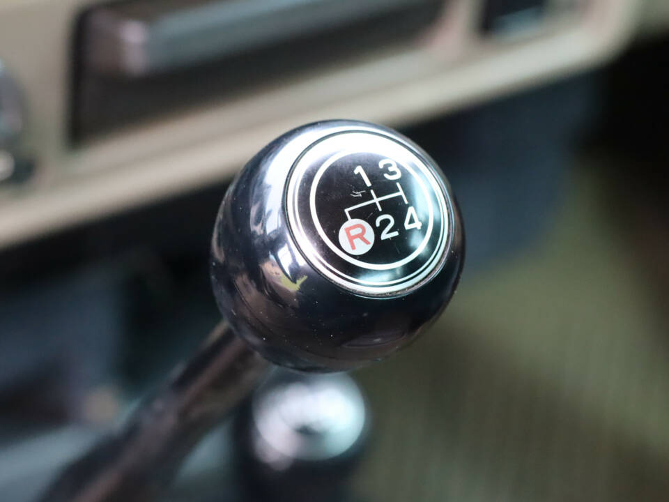 Bild 49/50 von Toyota Land Cruiser FJ 60 (1984)