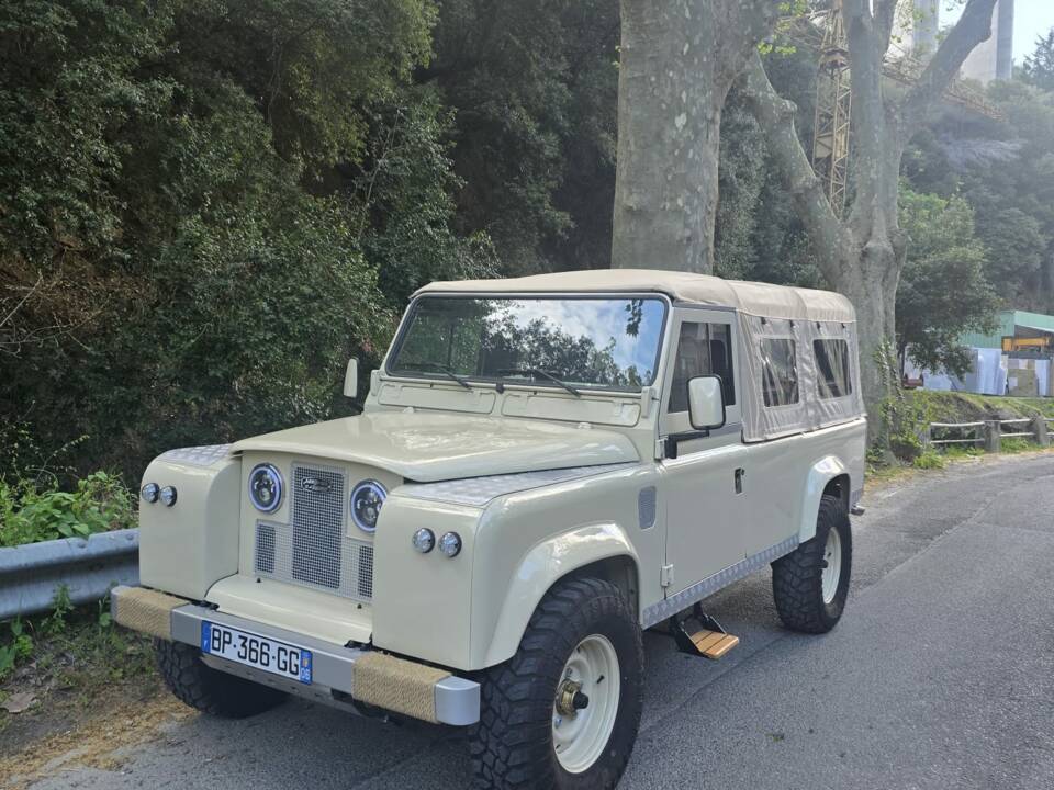 Bild 50/57 von Land Rover 110 (1989)