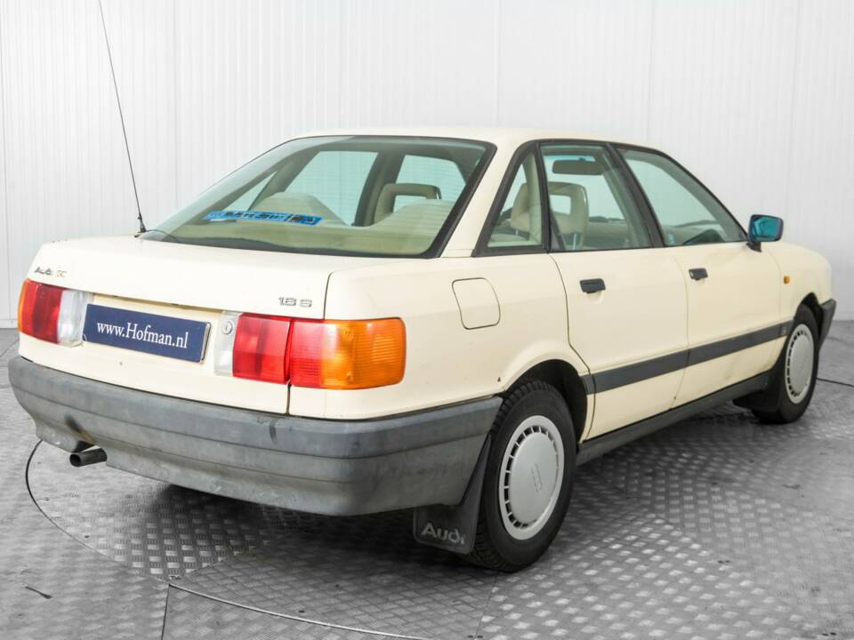 Immagine 23/50 di Audi 80 quattro  -  1.8S (1987)