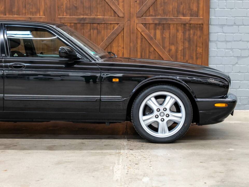 Bild 14/34 von Jaguar XJR 4.0 (2001)