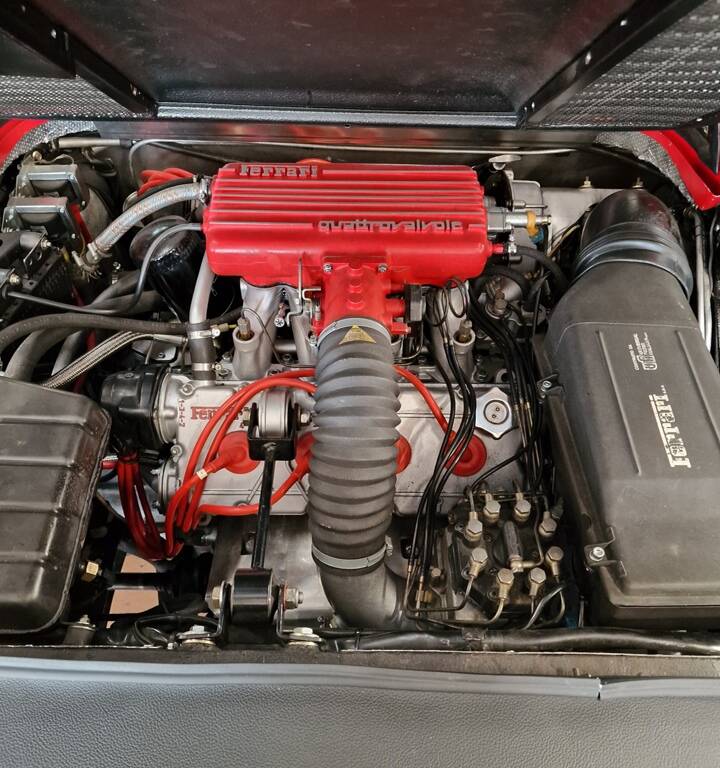 Image 42/82 of Ferrari 308 GTS Quattrovalvole (1983)