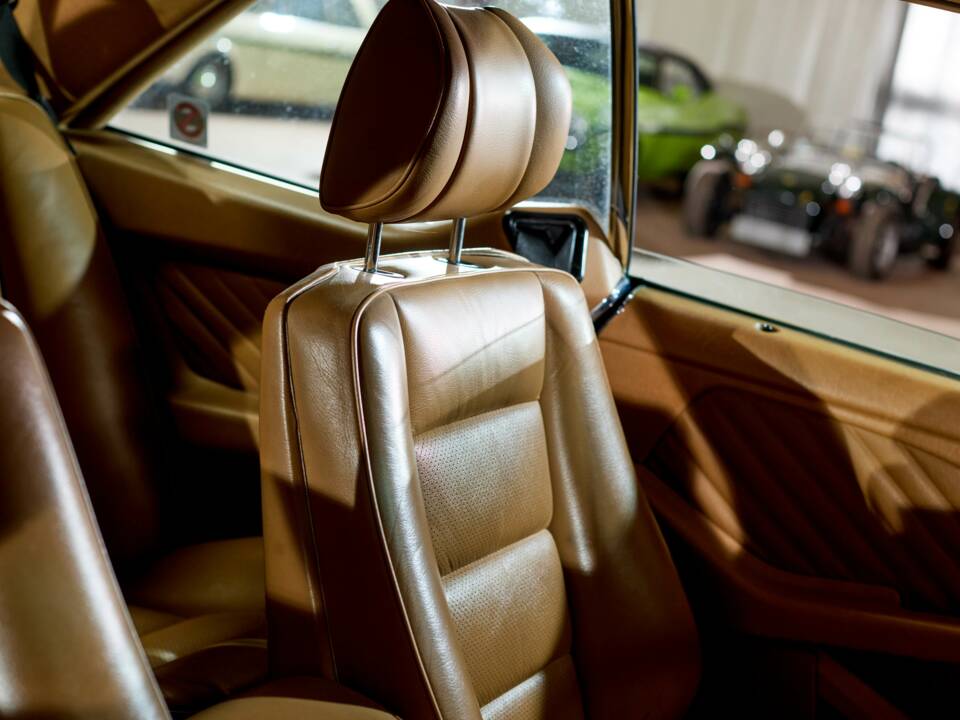 Bild 38/42 von Mercedes-Benz 560 SEC (1991)