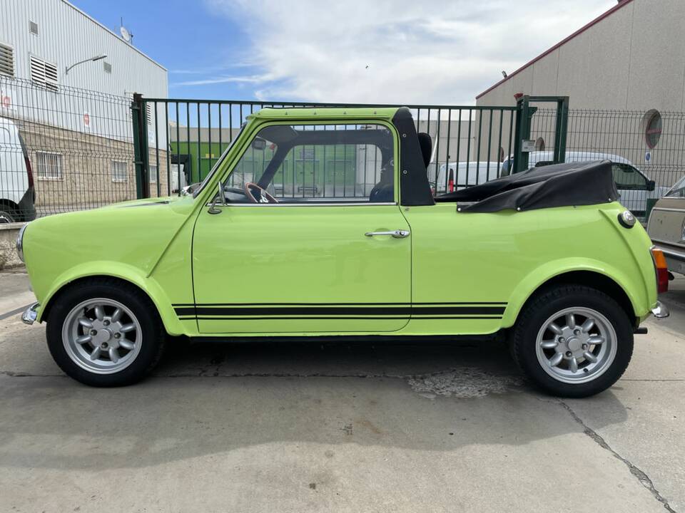 Image 5/8 of Leyland Authi Mini 1000 (1971)