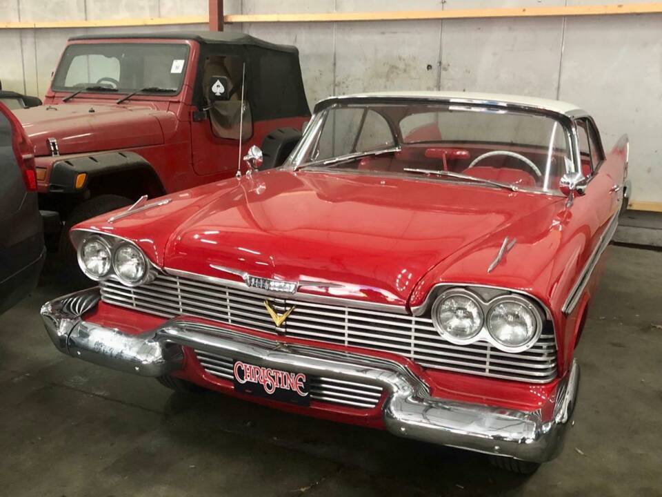Image 1/15 of Plymouth Sport Fury (1958)