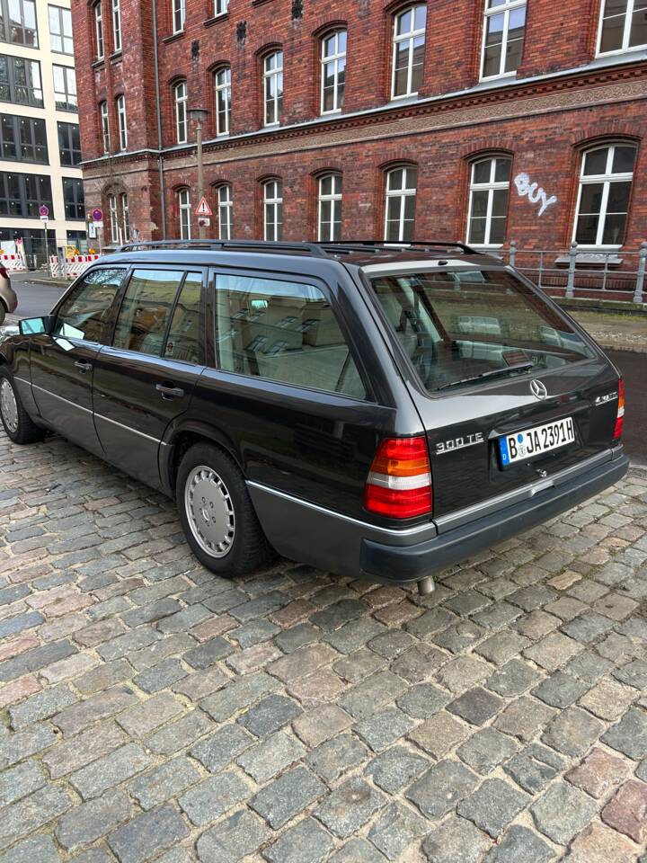 Image 3/21 of Mercedes-Benz 300 TE 4-Matic (1992)