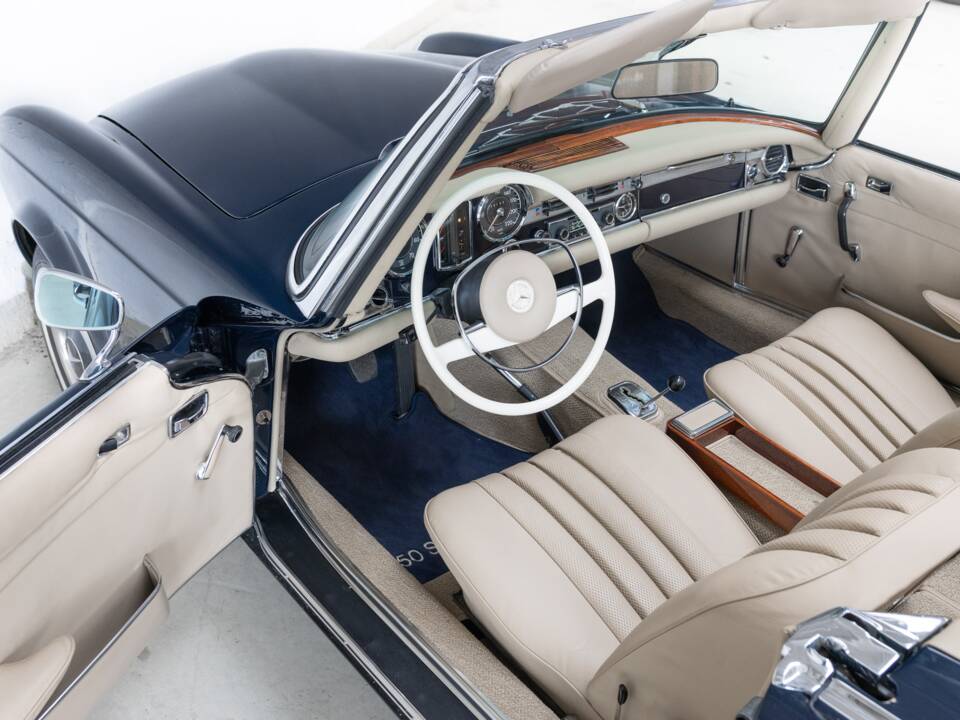 Image 10/40 de Mercedes-Benz 250 SL (1967)