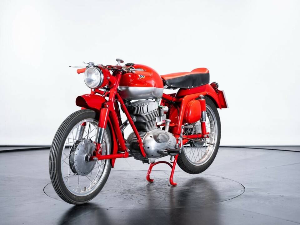Image 8/50 of MV Agusta DUMMY (1957)