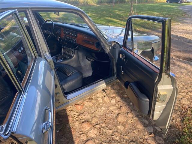 Image 11/60 of Jaguar XJ 6 4.2 (1972)