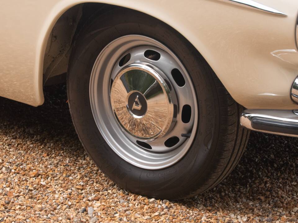 Image 21/50 of Volvo 1800 S (1966)
