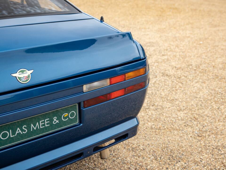 Image 33/82 de Aston Martin V8 Zagato Vantage X-Pack (1987)