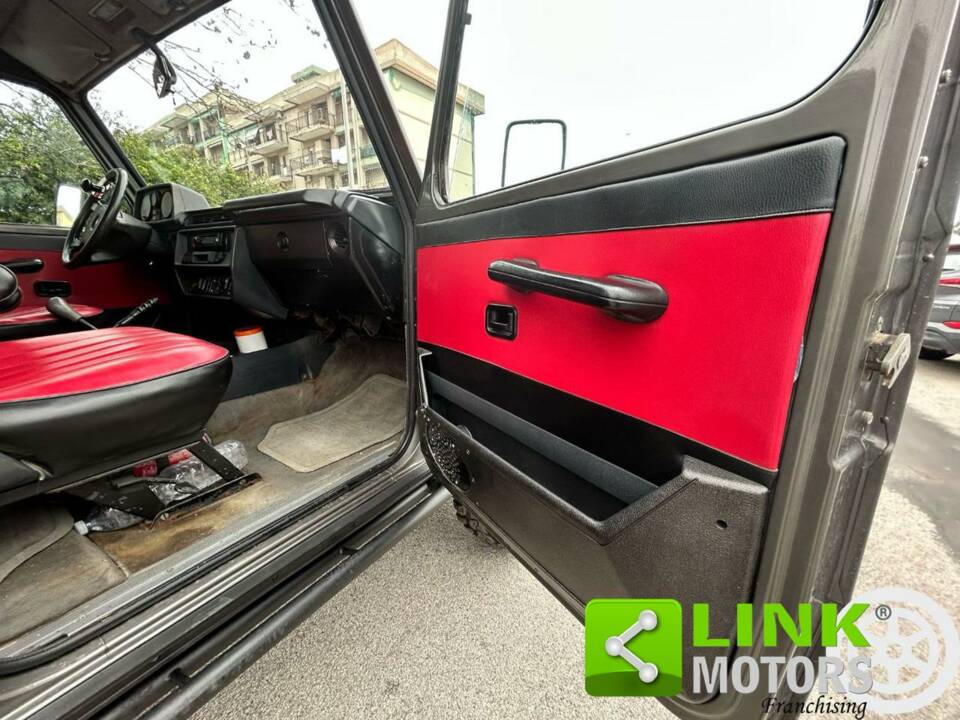 Image 7/10 de Mercedes-Benz 300 GD (SWB) (1980)
