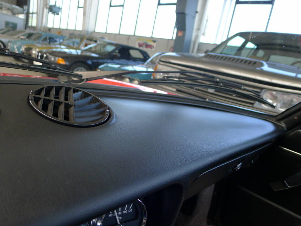 Image 9/36 of Alfa Romeo 2000 Spider Veloce (1982)