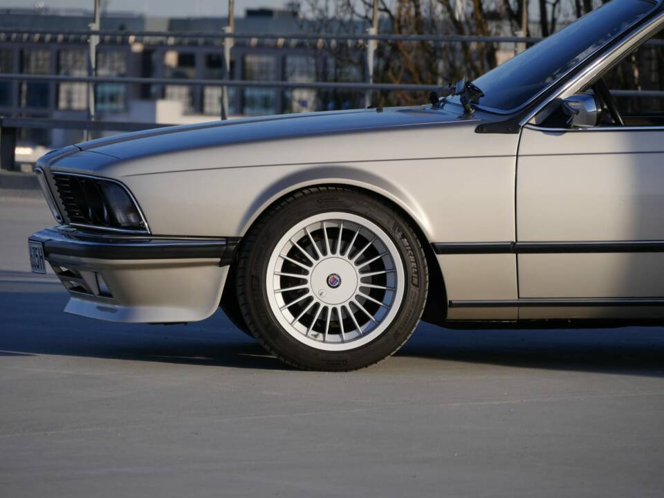 Afbeelding 34/44 van BMW 635 CSi (1985)