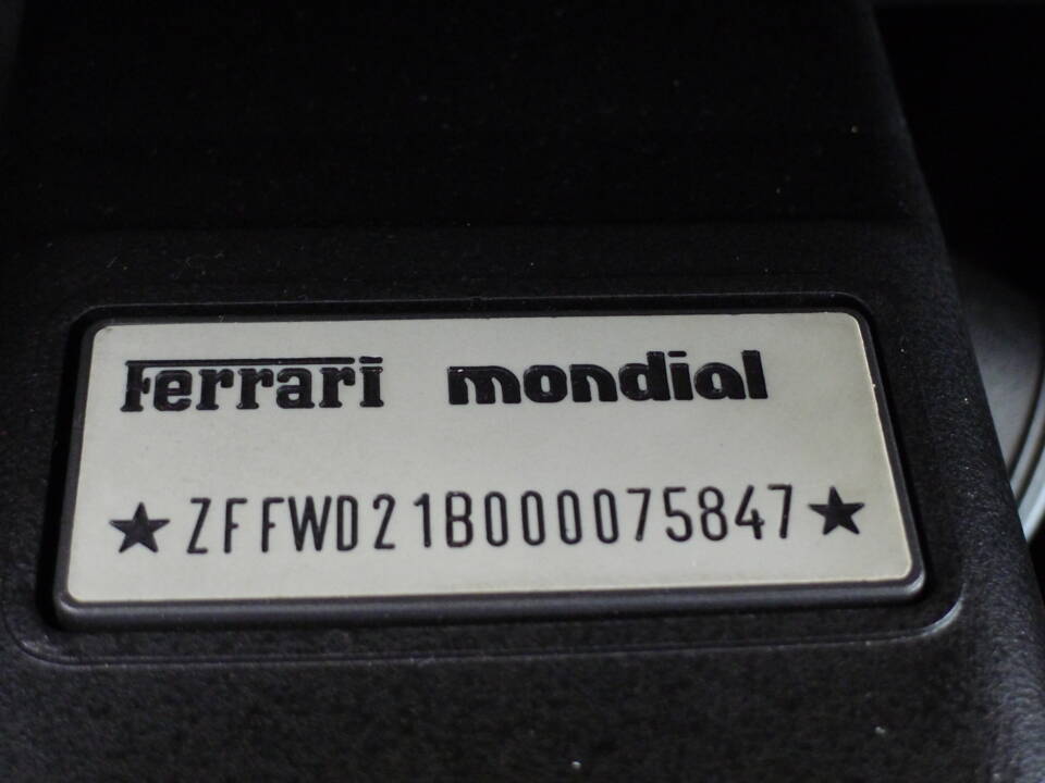 Image 17/47 of Ferrari Mondial 3.2 (1988)