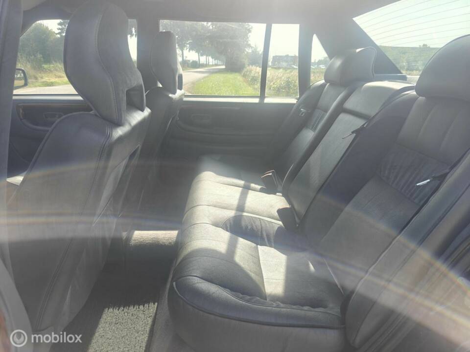 Bild 27/37 von Volvo S90 3.0i (1998)
