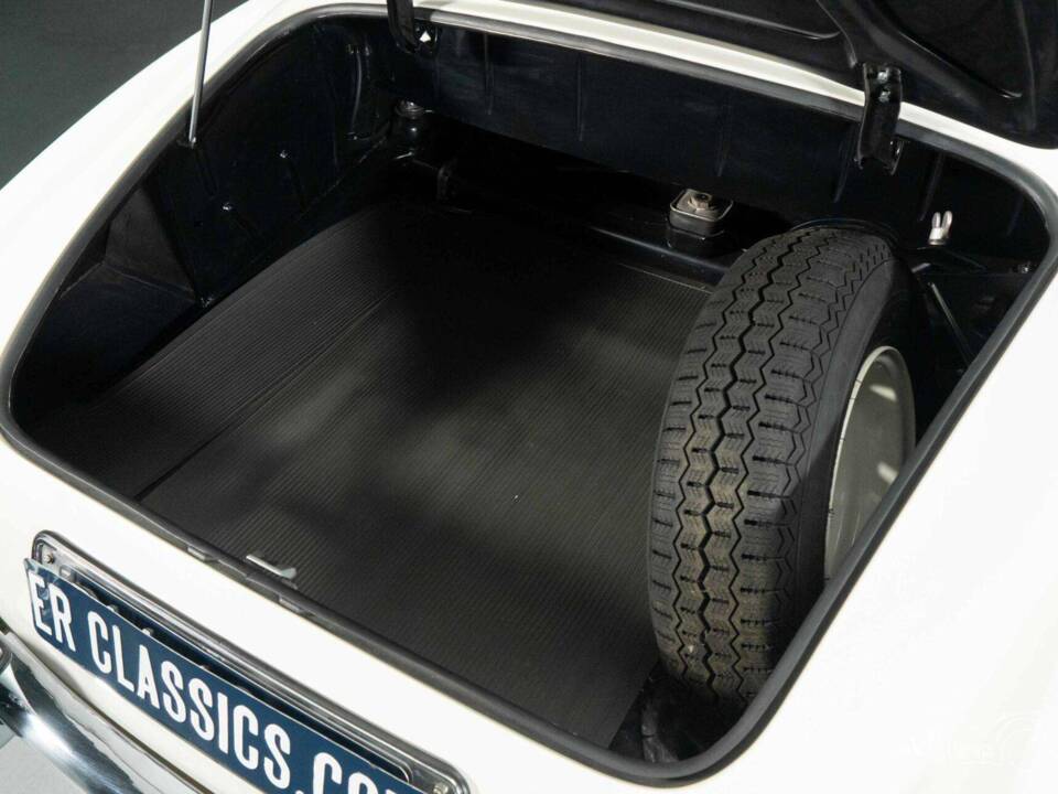 Image 6/19 of Mercedes-Benz 190 SL (1962)